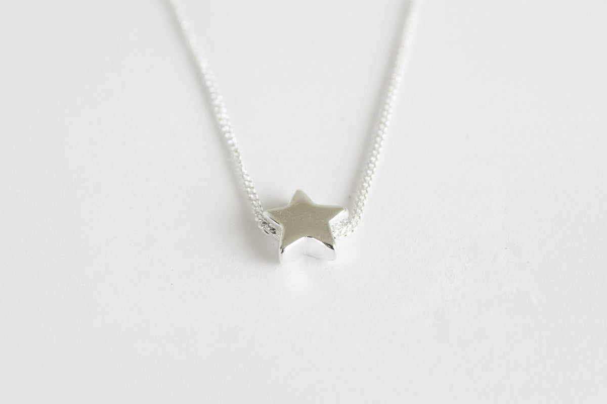 Sterling Silver Smooth Star Necklace