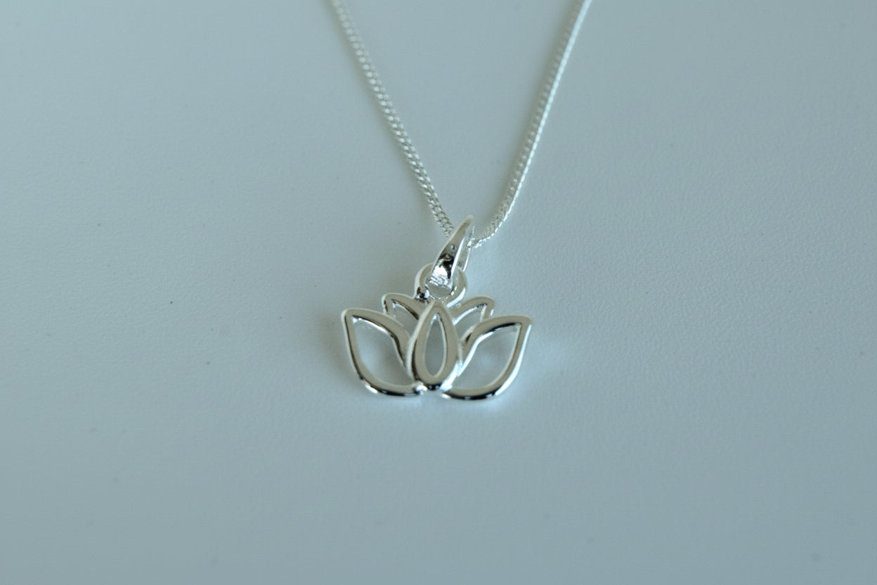 Sterling Silver Big Lotus Necklace
