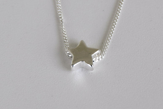 Sterling Silver Smooth Star Necklace