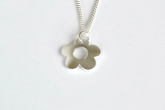 Sterling Silver Big Daisy Necklace