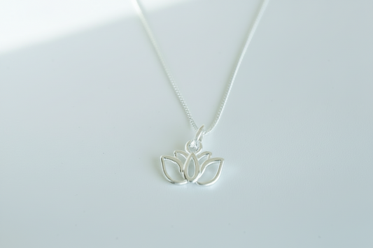 Sterling Silver Big Lotus Necklace